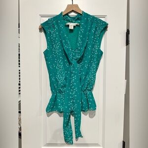 Max Studio Green Tie-Neck Cap-Sleeve Blouse